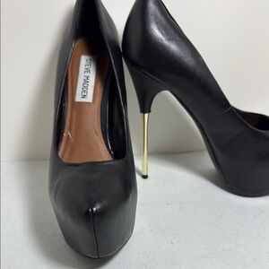 Steve Madden Black and Gold Platform Heels